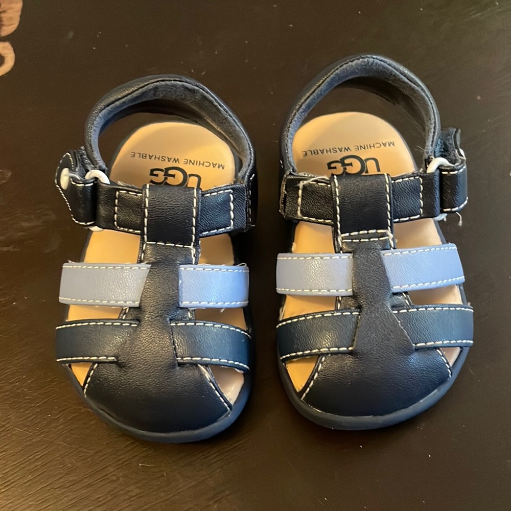 UGG infant sandals